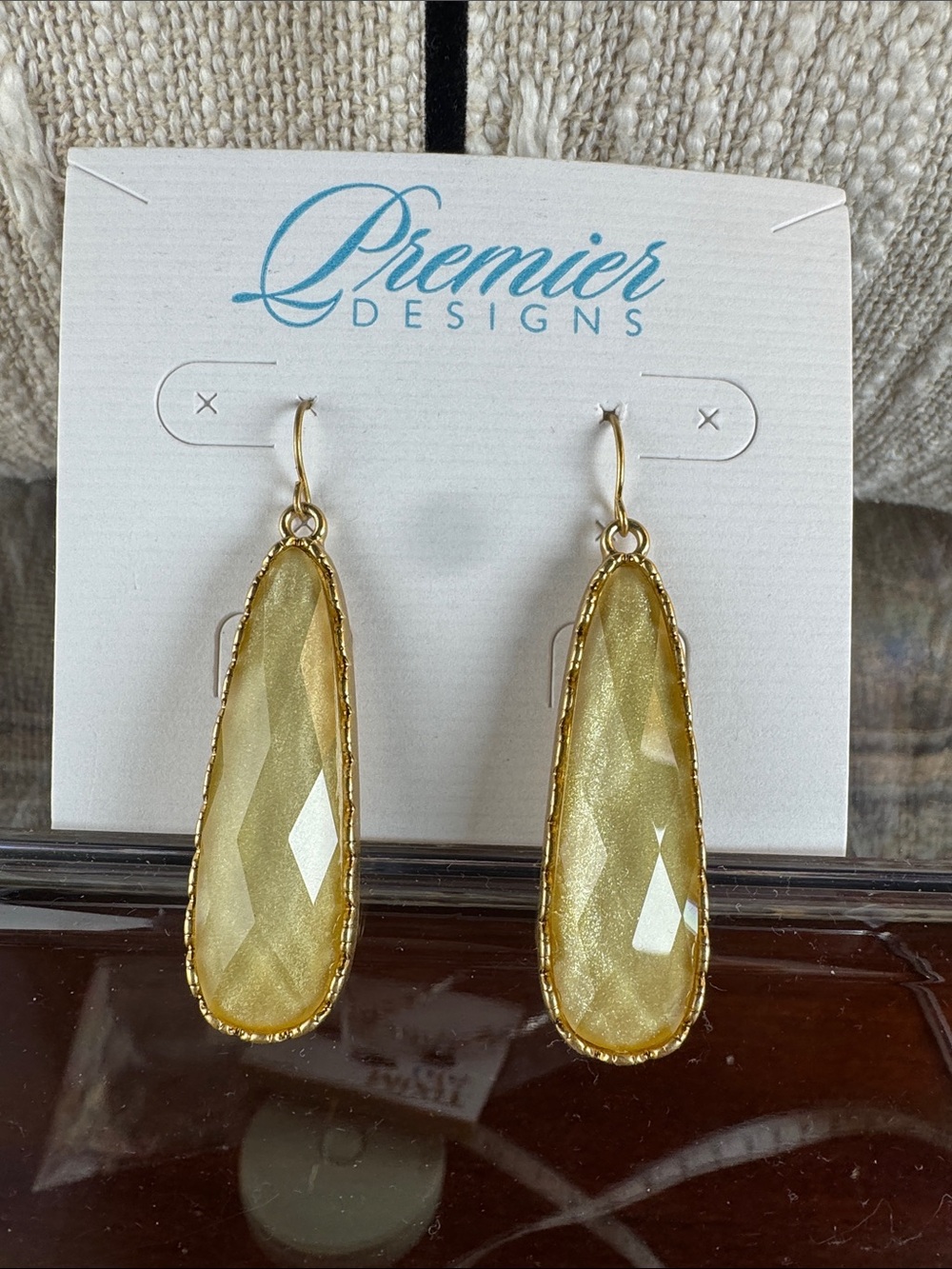 0672-Premier‎ Designs Gold Shimmer Teardrop Dangle Earrings